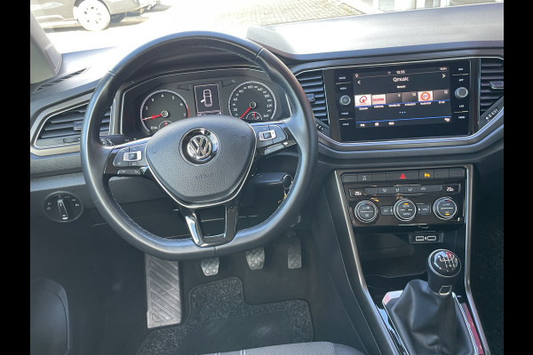 Volkswagen T-Roc 1.0 TSI Style | Trekhaak | carplay | cruise control |