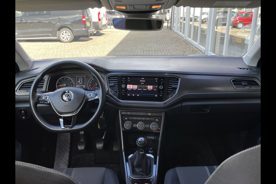 Volkswagen T-Roc 1.0 TSI Style | Trekhaak | carplay | cruise control |
