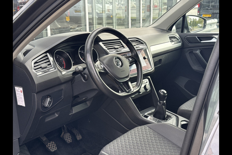 Volkswagen Tiguan 1.4 TSI ACT Comfortline Business | NL- auto | ACC | Clima | Carplay | Navi Volkswagen Tiguan 1.4 TSI ACT Comfortline Business | NL- auto | ACC | Clima | Carplay | Navi
