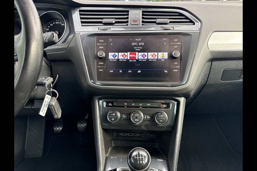Volkswagen Tiguan 1.4 TSI ACT Comfortline Business | NL- auto | ACC | Clima | Carplay | Navi Volkswagen Tiguan 1.4 TSI ACT Comfortline Business | NL- auto | ACC | Clima | Carplay | Navi
