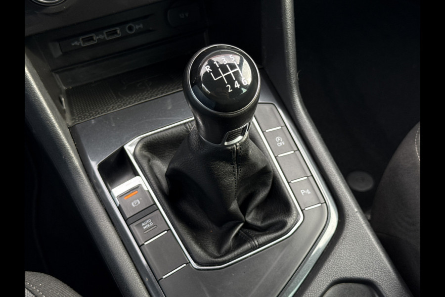 Volkswagen Tiguan 1.4 TSI ACT Comfortline Business | NL- auto | ACC | Clima | Carplay | Navi Volkswagen Tiguan 1.4 TSI ACT Comfortline Business | NL- auto | ACC | Clima | Carplay | Navi
