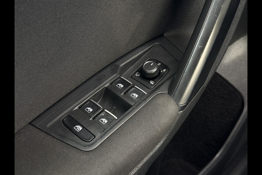 Volkswagen Tiguan 1.4 TSI ACT Comfortline Business | NL- auto | ACC | Clima | Carplay | Navi Volkswagen Tiguan 1.4 TSI ACT Comfortline Business | NL- auto | ACC | Clima | Carplay | Navi