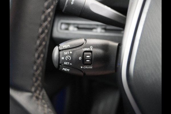 Peugeot 3008 1.2T 131PK GT Line 360°Camera Trekhaak Apple Carplay Android Auto Navi Ecc Stoelverwarming Cruise Control Pdc Lmv Led Dealeronderhouden