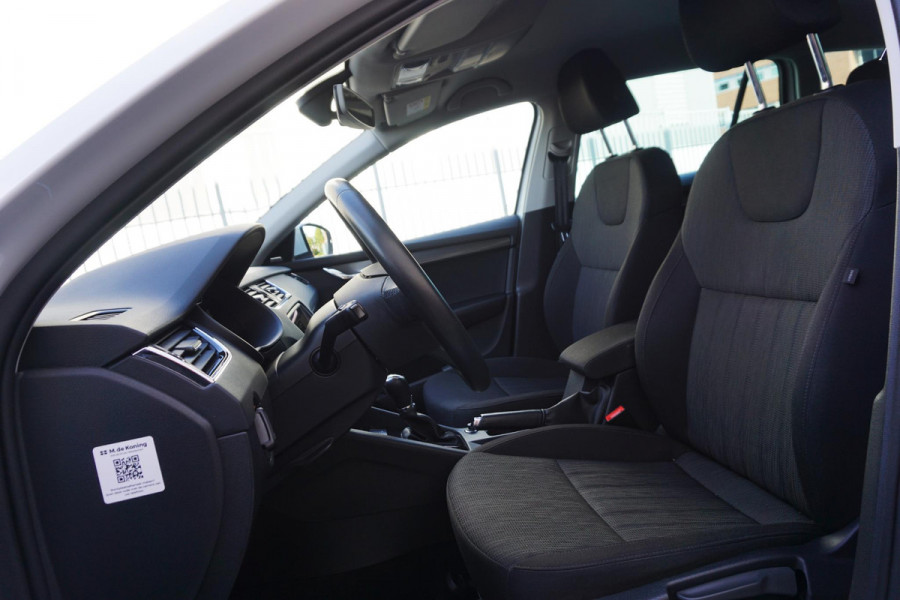 Škoda Octavia Combi 1.5 TSI 150PK Bus. Edition Plus|Virtual Cockpit| Metallic Moon White!