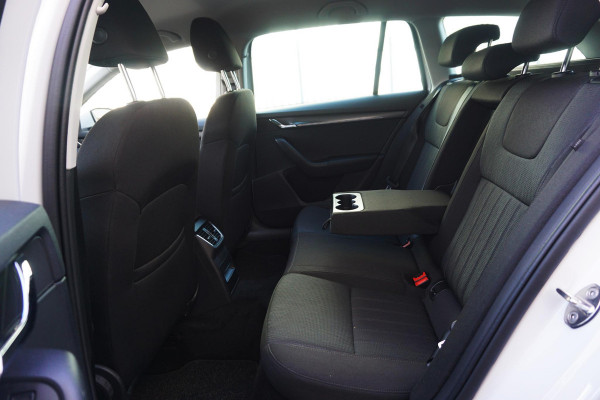 Škoda Octavia Combi 1.5 TSI 150PK Bus. Edition Plus|Virtual Cockpit| Metallic Moon White!