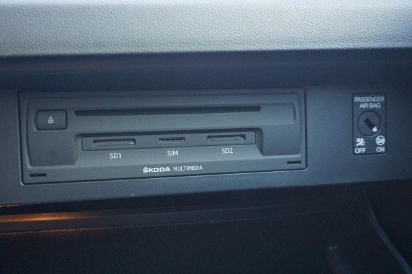 Škoda Octavia Combi 1.5 TSI 150PK Bus. Edition Plus|Virtual Cockpit| Metallic Moon White!