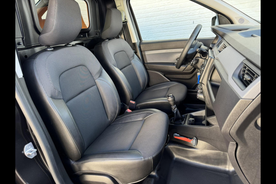 Renault Express 1.3 TCe 100 Comfort Cruise control Airco Parkeersensoren v/a plus camera Dodehoekdetectie Radio met Bleutooth