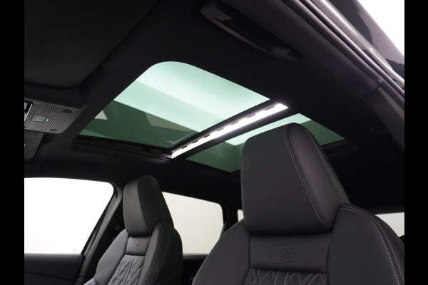 Audi Q4 e-tron 50 Quattro 300pk S-Line Competition Pano-dak Leer Matrix-Led 21" 77kWh Sonos®-Audio Warmtepomp Adaptive-CruiseHead-Up-Display La Assistentie Pack Comfort-plus Pack Dynamic Pack Interieur Pack Keyless Pack Automatisch grootlicht Privacy-Glass Zeer compleet Grote Accu €75.000 nieuw