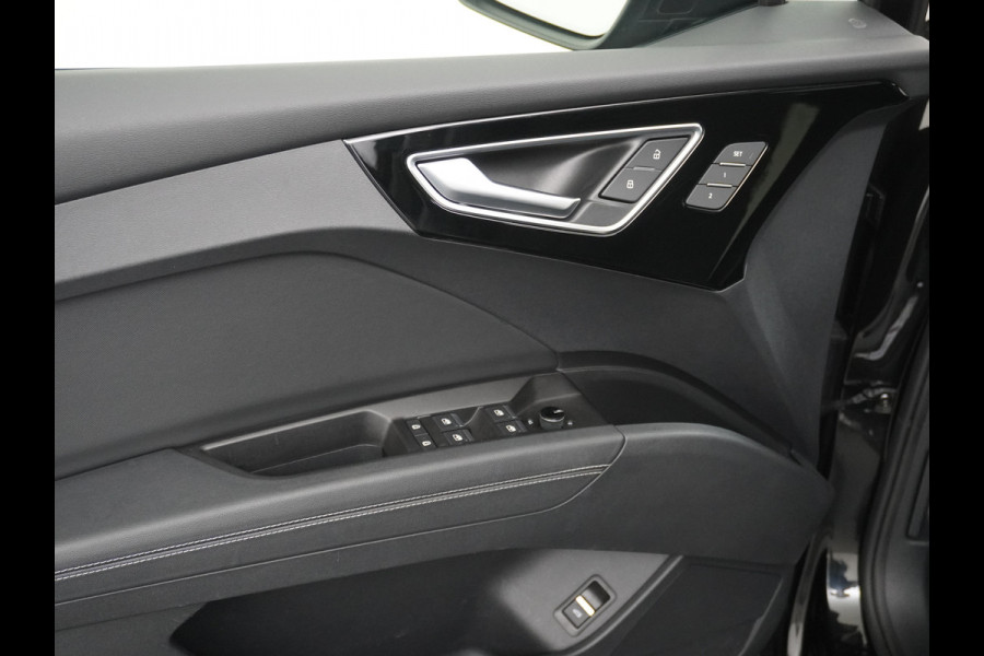 Audi Q4 e-tron 50 Quattro 300pk S-Line Competition Pano-dak Leer Matrix-Led 21" 77kWh Sonos®-Audio Warmtepomp Adaptive-CruiseHead-Up-Display La Assistentie Pack Comfort-plus Pack Dynamic Pack Interieur Pack Keyless Pack Automatisch grootlicht Privacy-Glass Zeer compleet Grote Accu €75.000 nieuw