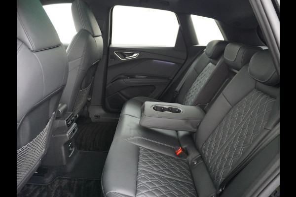 Audi Q4 e-tron 50 Quattro 300pk S-Line Competition Pano-dak Leer Matrix-Led 21" 77kWh Sonos®-Audio Warmtepomp Adaptive-CruiseHead-Up-Display La Assistentie Pack Comfort-plus Pack Dynamic Pack Interieur Pack Keyless Pack Automatisch grootlicht Privacy-Glass Zeer compleet Grote Accu €75.000 nieuw