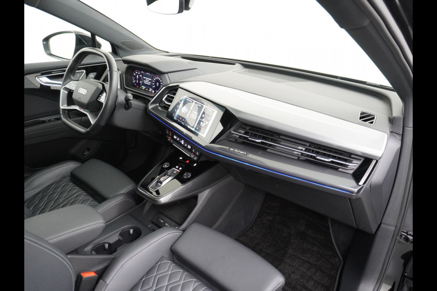 Audi Q4 e-tron 50 Quattro 300pk S-Line Competition Pano-dak Leer Matrix-Led 21" 77kWh Sonos®-Audio Warmtepomp Adaptive-CruiseHead-Up-Display La Assistentie Pack Comfort-plus Pack Dynamic Pack Interieur Pack Keyless Pack Automatisch grootlicht Privacy-Glass Zeer compleet Grote Accu €75.000 nieuw