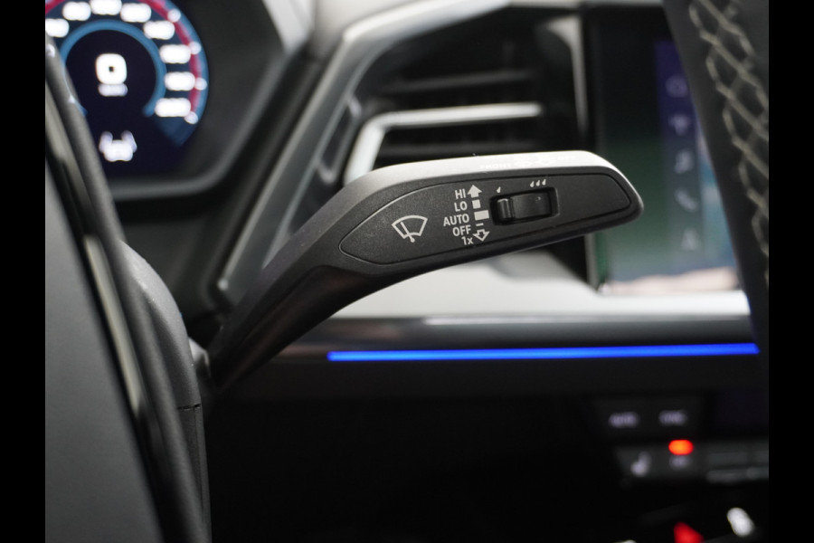Audi Q4 e-tron 50 Quattro 300pk S-Line Competition Pano-dak Leer Matrix-Led 21" 77kWh Sonos®-Audio Warmtepomp Adaptive-CruiseHead-Up-Display La Assistentie Pack Comfort-plus Pack Dynamic Pack Interieur Pack Keyless Pack Automatisch grootlicht Privacy-Glass Zeer compleet Grote Accu €75.000 nieuw