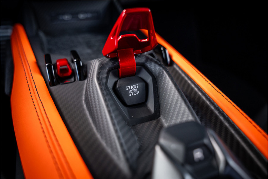 Lamborghini Revuelto - Verde Citrea | Full Carbon | Passenger Display | Lift