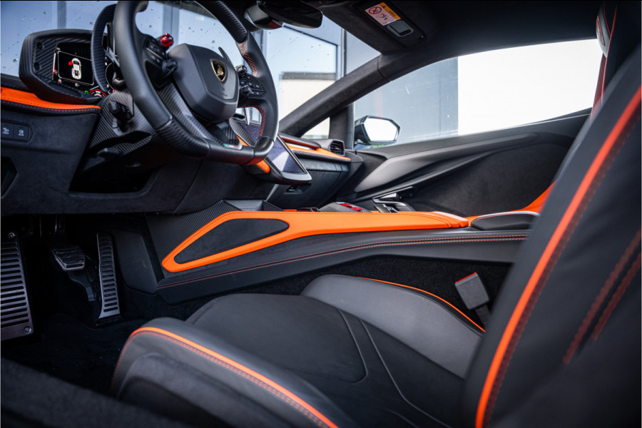 Lamborghini Revuelto - Verde Citrea | Full Carbon | Passenger Display | Lift