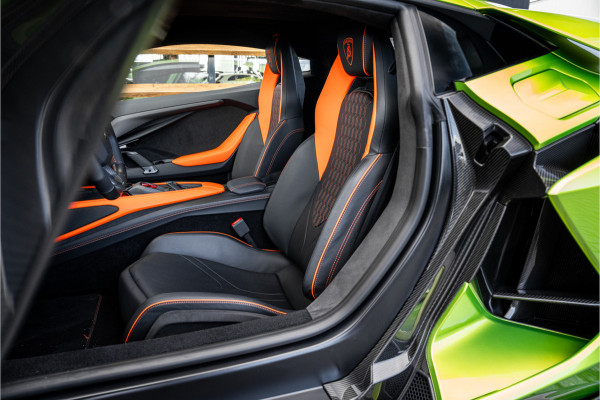 Lamborghini Revuelto - Verde Citrea | Full Carbon | Passenger Display | Lift