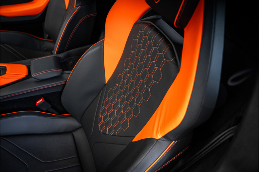Lamborghini Revuelto - Verde Citrea | Full Carbon | Passenger Display | Lift