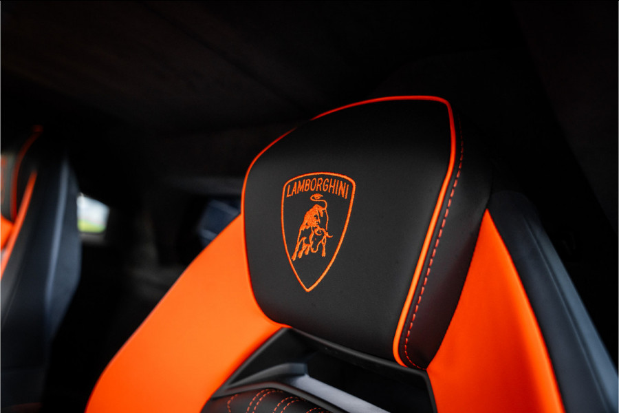 Lamborghini Revuelto - Verde Citrea | Full Carbon | Passenger Display | Lift