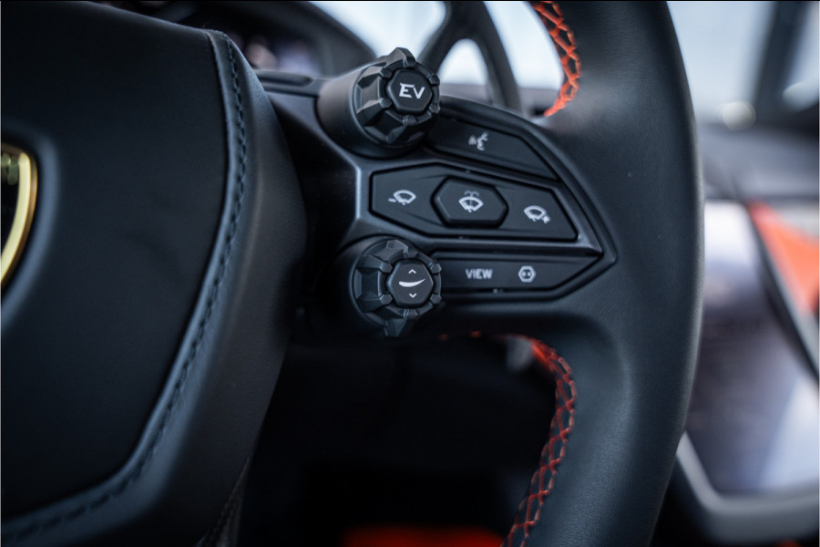 Lamborghini Revuelto - Verde Citrea | Full Carbon | Passenger Display | Lift