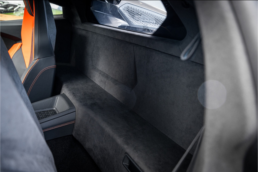 Lamborghini Revuelto - Verde Citrea | Full Carbon | Passenger Display | Lift