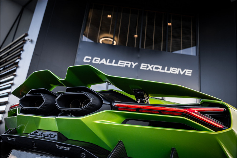 Lamborghini Revuelto - Verde Citrea | Full Carbon | Passenger Display | Lift