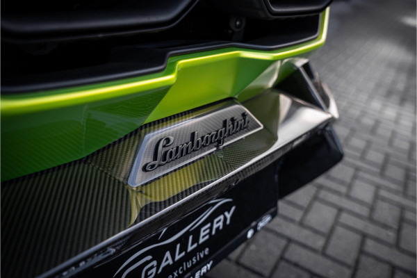 Lamborghini Revuelto - Verde Citrea | Full Carbon | Passenger Display | Lift