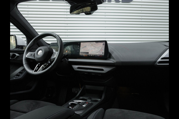 BMW 1-serie 120 M-Sport - Active Cruise Control - Stoelverwarming - Camera