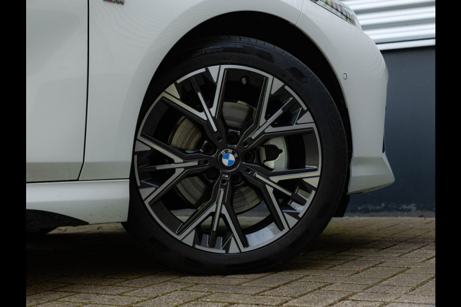 BMW 1-serie 120 M-Sport - Active Cruise Control - Stoelverwarming - Camera