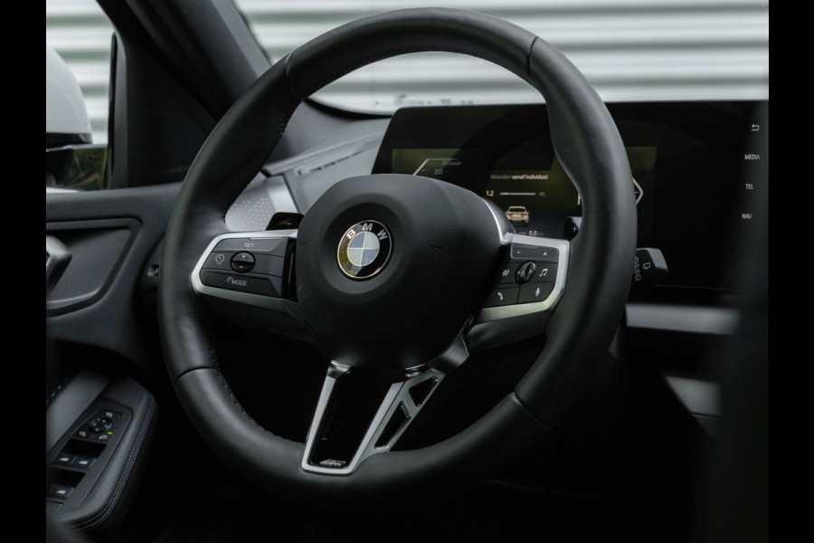 BMW 1-serie 120 M-Sport - Active Cruise Control - Stoelverwarming - Camera