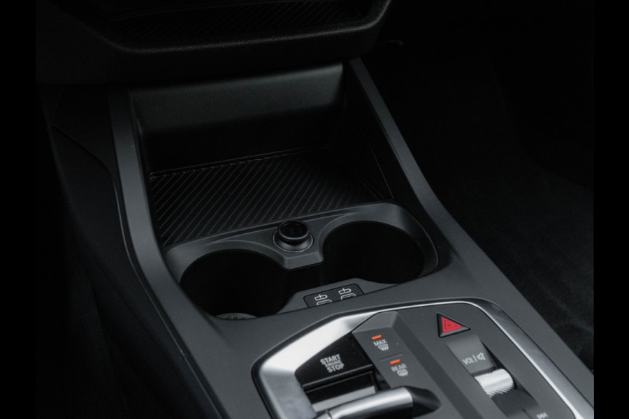 BMW 1-serie 120 M-Sport - Active Cruise Control - Stoelverwarming - Camera