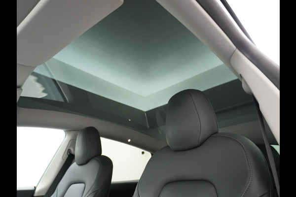 Tesla Model Y Long Range AWD 75kWh  Trekhaak Lmv 20" Wrmtepomp Leder Navi Ecc Premium Audio Stoel+Stuurverwarming Autopilot 3.0 Adaptieve Crui Memory Matrix Led Intel Atom® Processor Homelink 5 Achterbank verwarmd 4WD 1.600KG Trekgewicht