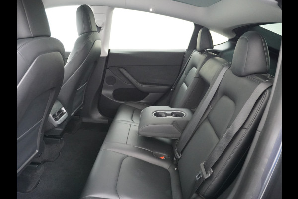Tesla Model Y Long Range AWD 75kWh  Trekhaak Lmv 20" Wrmtepomp Leder Navi Ecc Premium Audio Stoel+Stuurverwarming Autopilot 3.0 Adaptieve Crui Memory Matrix Led Intel Atom® Processor Homelink 5 Achterbank verwarmd 4WD 1.600KG Trekgewicht