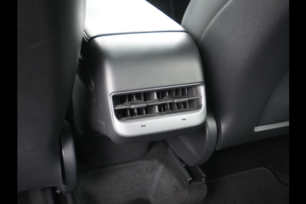 Tesla Model Y Long Range AWD 75kWh  Trekhaak Lmv 20" Wrmtepomp Leder Navi Ecc Premium Audio Stoel+Stuurverwarming Autopilot 3.0 Adaptieve Crui Memory Matrix Led Intel Atom® Processor Homelink 5 Achterbank verwarmd 4WD 1.600KG Trekgewicht
