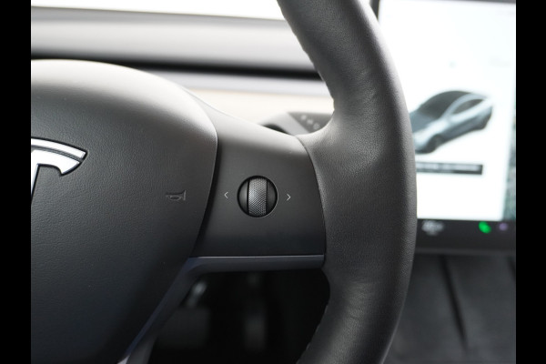 Tesla Model Y Long Range AWD 75kWh  Trekhaak Lmv 20" Wrmtepomp Leder Navi Ecc Premium Audio Stoel+Stuurverwarming Autopilot 3.0 Adaptieve Crui Memory Matrix Led Intel Atom® Processor Homelink 5 Achterbank verwarmd 4WD 1.600KG Trekgewicht