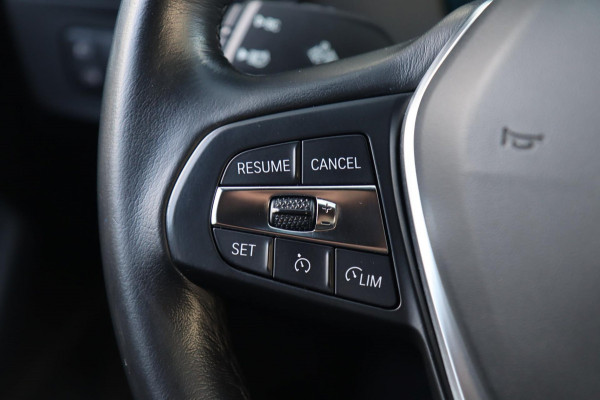 BMW 1-serie 118i / LIVE COCKPIT / LED / PDC V+A / CARPLAY / SFEERVERLICHTING