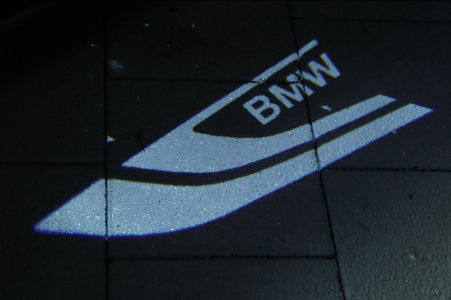 BMW 1-serie 118i / LIVE COCKPIT / LED / PDC V+A / CARPLAY / SFEERVERLICHTING