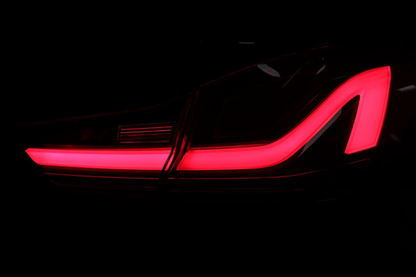 BMW 1-serie 118i / LIVE COCKPIT / LED / PDC V+A / CARPLAY / SFEERVERLICHTING