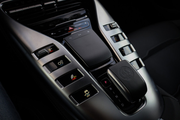 Mercedes-Benz AMG GT 4-Door Coupe AMG 63 4MATIC+ | ADAPTIVE CRUISE | ACHTERASBESTURING | PANORAMADAK | STOELVERWARMING & VERKOELING | MASSAGE | 360 CAMERA | MEMOR