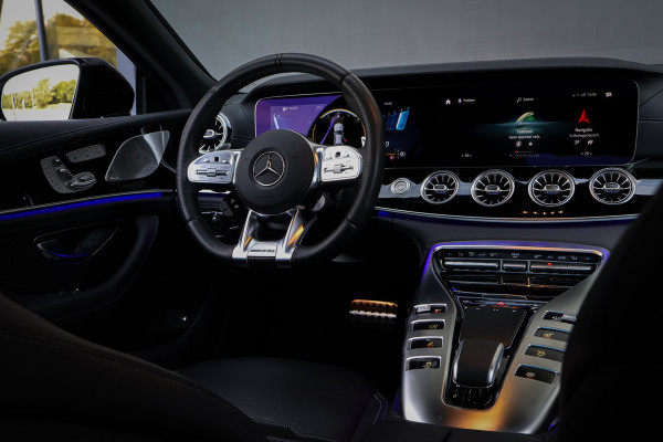 Mercedes-Benz AMG GT 4-Door Coupe AMG 63 4MATIC+ | ADAPTIVE CRUISE | ACHTERASBESTURING | PANORAMADAK | STOELVERWARMING & VERKOELING | MASSAGE | 360 CAMERA | MEMOR