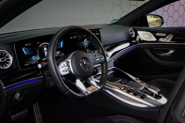 Mercedes-Benz AMG GT 4-Door Coupe AMG 63 4MATIC+ | ADAPTIVE CRUISE | ACHTERASBESTURING | PANORAMADAK | STOELVERWARMING & VERKOELING | MASSAGE | 360 CAMERA | MEMOR