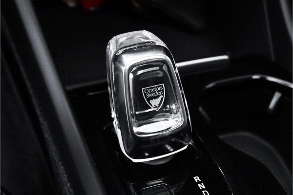 Volvo XC40 2.0 T4 Inscription Pano Memory ACC Trekhaak