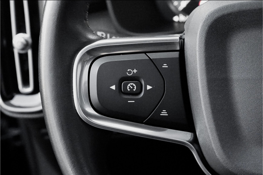 Volvo XC40 2.0 T4 Inscription Pano Memory ACC Trekhaak