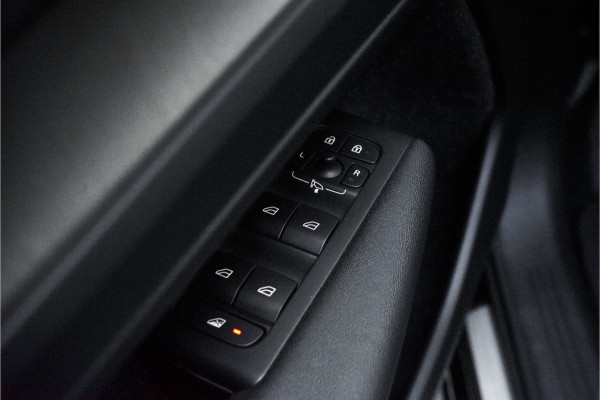 Volvo XC40 2.0 T4 Inscription Pano Memory ACC Trekhaak