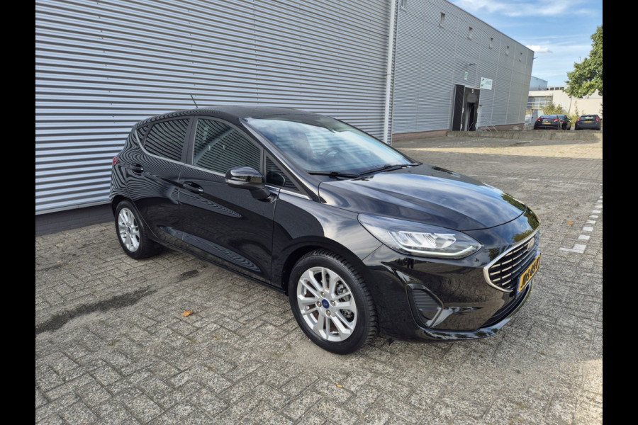 Ford Fiesta 1.0 EcoBoost Hybrid Titanium,Android/Carplay/navigatie,airco.cruise,stoel/stuur/voorruit verwarming,parkeesensoren,