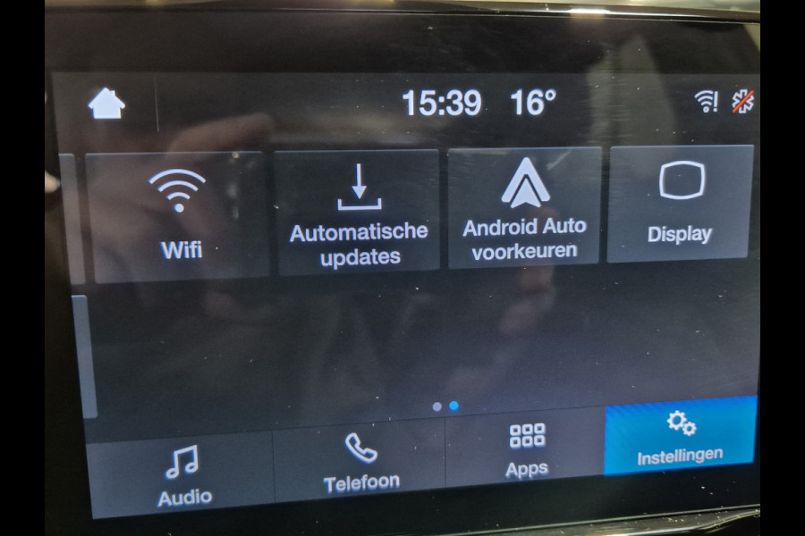 Ford Fiesta 1.0 EcoBoost Hybrid Titanium,Android/Carplay/navigatie,airco.cruise,stoel/stuur/voorruit verwarming,parkeesensoren,