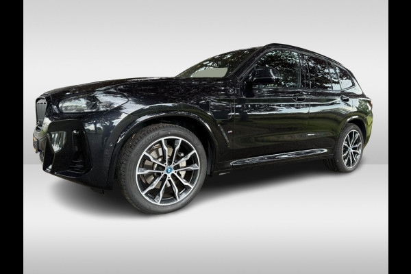 BMW X3 30e High Executive M Sport xDrive Harman en Kardon Schuif pano / schuif Sportstoelen 360 camera met parkassist