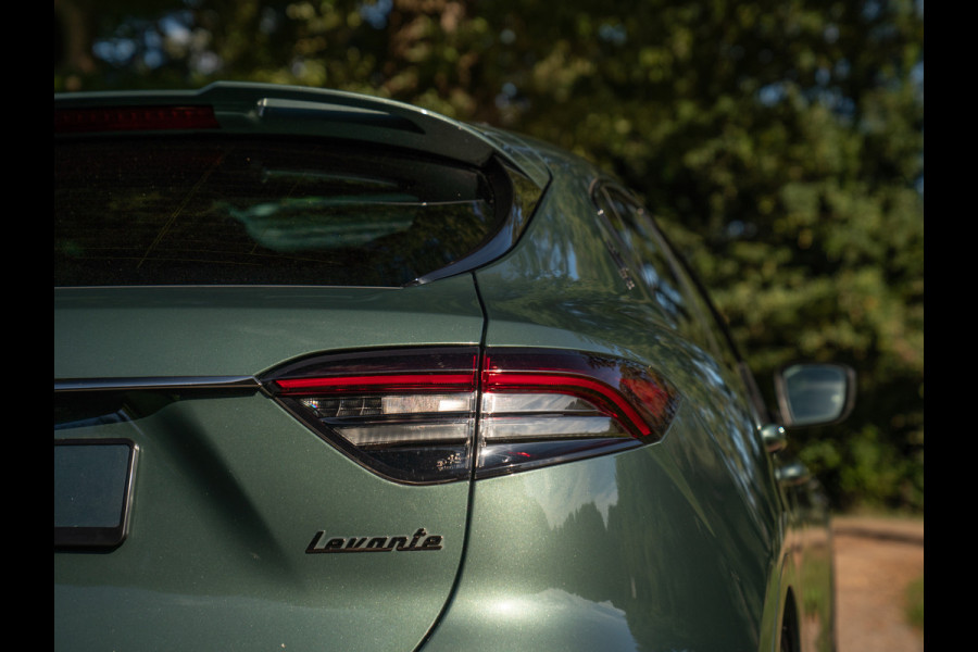 Maserati Levante 3.0 V6 Modena S | Verde Royale | Stoelventilatie | Pano-dak | Harman/Kardon