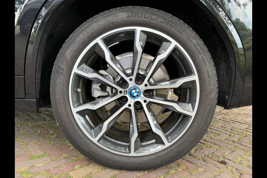 BMW X3 30e High Executive M Sport xDrive Harman en Kardon Schuif pano / schuif Sportstoelen 360 camera met parkassist