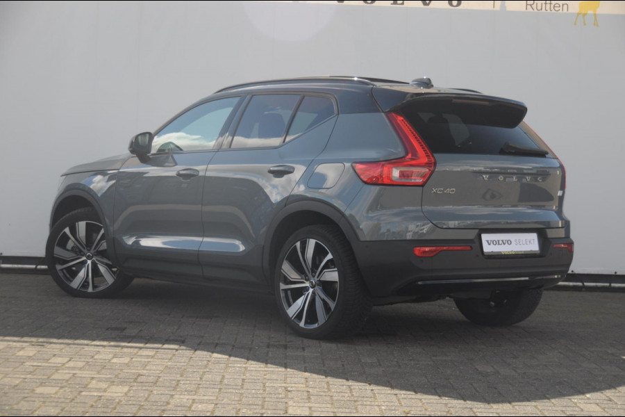Volvo XC40 232PK Automaat Recharge Pro / Adaptieve cruise control/ Panoramadak/ Elektrische stoelen met geheugen/ BLIS/ Elektrische achterklep/ Parkeersensoren met 360 Camera/ Stoel en stuurwielverwarming/ Mistlampen/ Luxe bekleding/ 20" Velgen/ Harman kardon audio/ Apple carplay