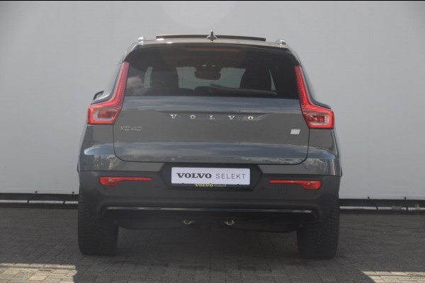 Volvo XC40 232PK Automaat Recharge Pro / Adaptieve cruise control/ Panoramadak/ Elektrische stoelen met geheugen/ BLIS/ Elektrische achterklep/ Parkeersensoren met 360 Camera/ Stoel en stuurwielverwarming/ Mistlampen/ Luxe bekleding/ 20" Velgen/ Harman kardon audio/ Apple carplay