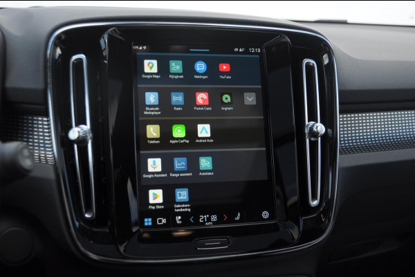 Volvo XC40 232PK Automaat Recharge Pro / Adaptieve cruise control/ Panoramadak/ Elektrische stoelen met geheugen/ BLIS/ Elektrische achterklep/ Parkeersensoren met 360 Camera/ Stoel en stuurwielverwarming/ Mistlampen/ Luxe bekleding/ 20" Velgen/ Harman kardon audio/ Apple carplay